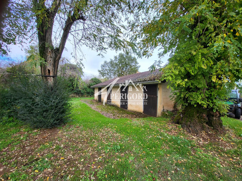 Maison - 270 m² - 10 pièces