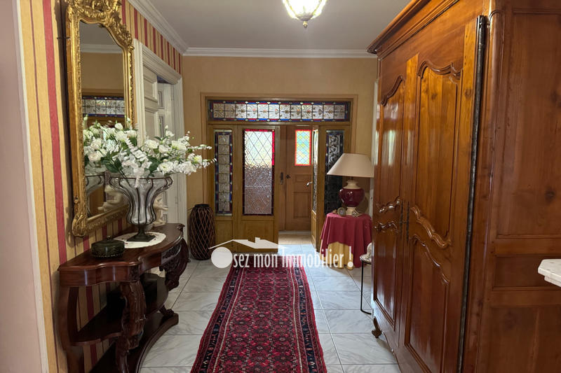 Maison - 273 m² - 8 pièces