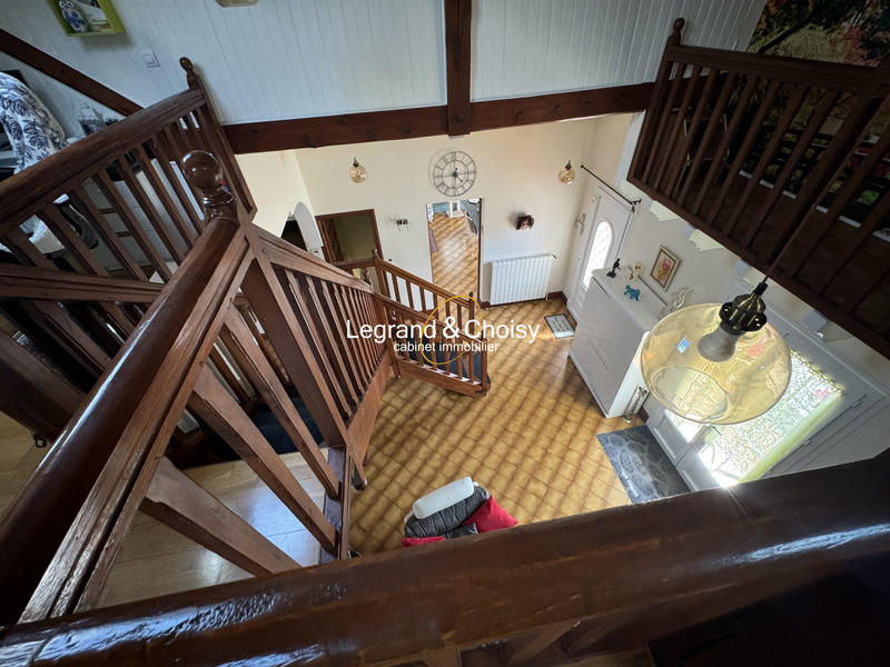 Maison - 340 m² - 8 pièces