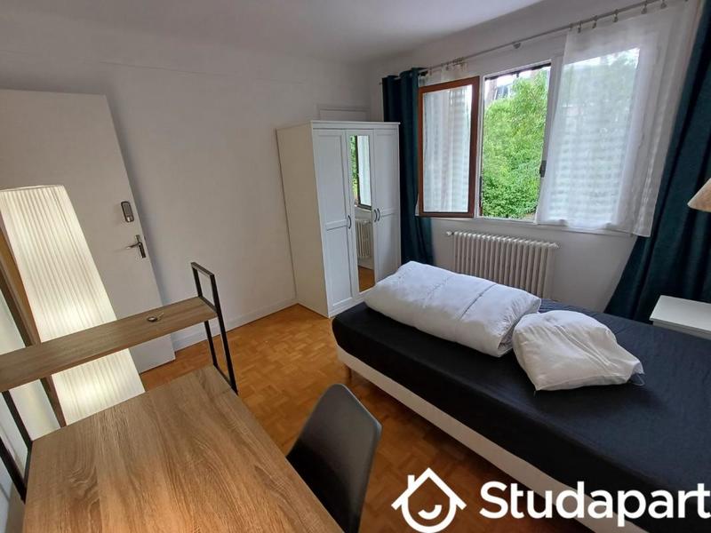 Chambre - 10 m² - 1 pièce