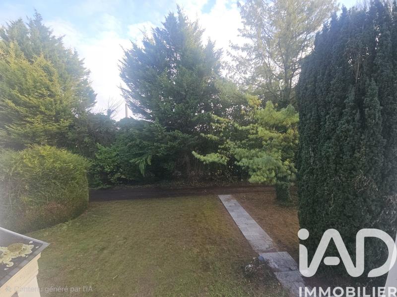 Maison - 246 m² - 9 pièces