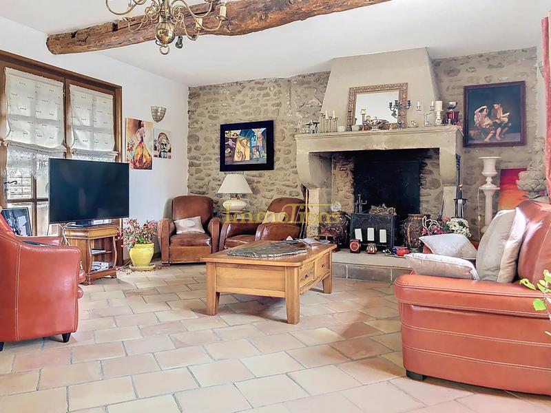 Maison - 354 m² - 12 pièces