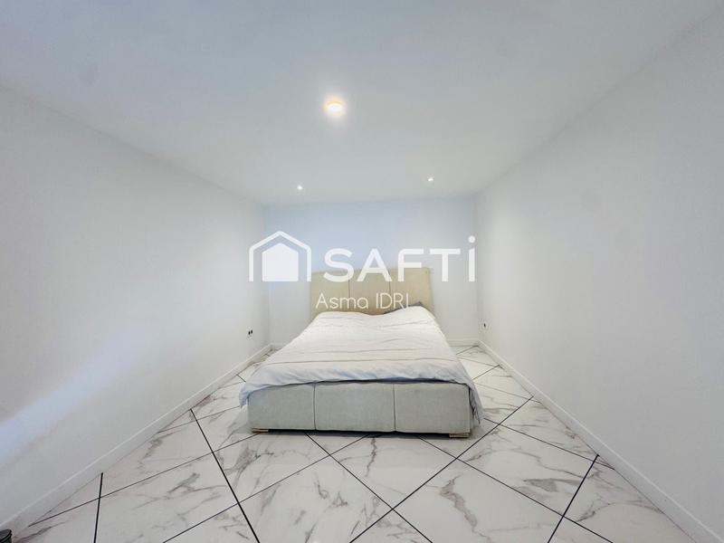 Maison - 230 m² - 7 pièces