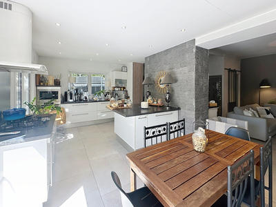 Maison - 168 m² - 6 pièces