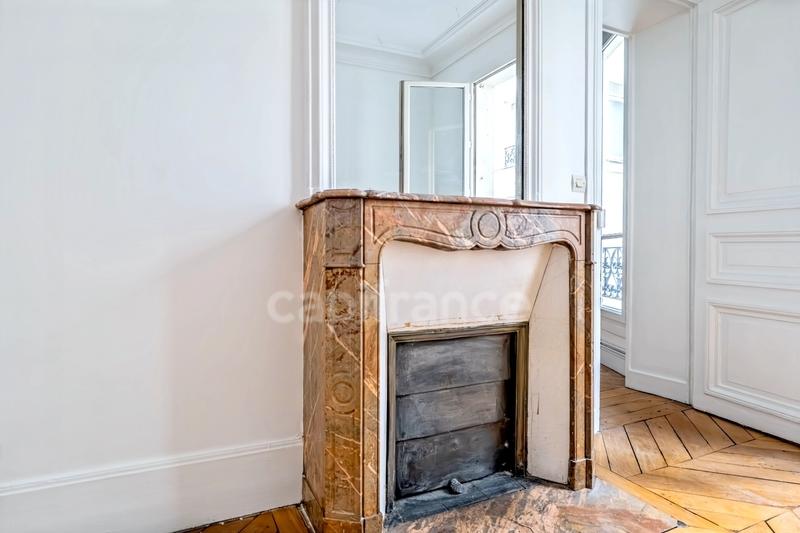 Appartement ancien - 77 m² - 4 pièces