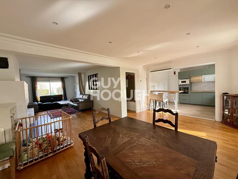 Maison - 171 m² - 8 pièces