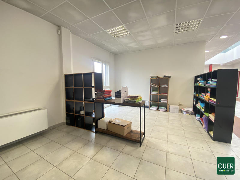 Local commercial - 195 m² - 7 pièces