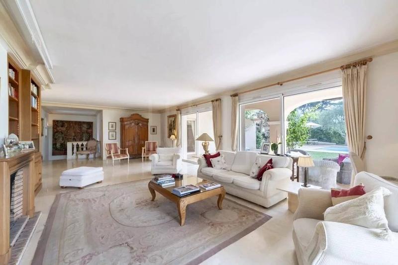 Villa - 282 m² - 6 pièces