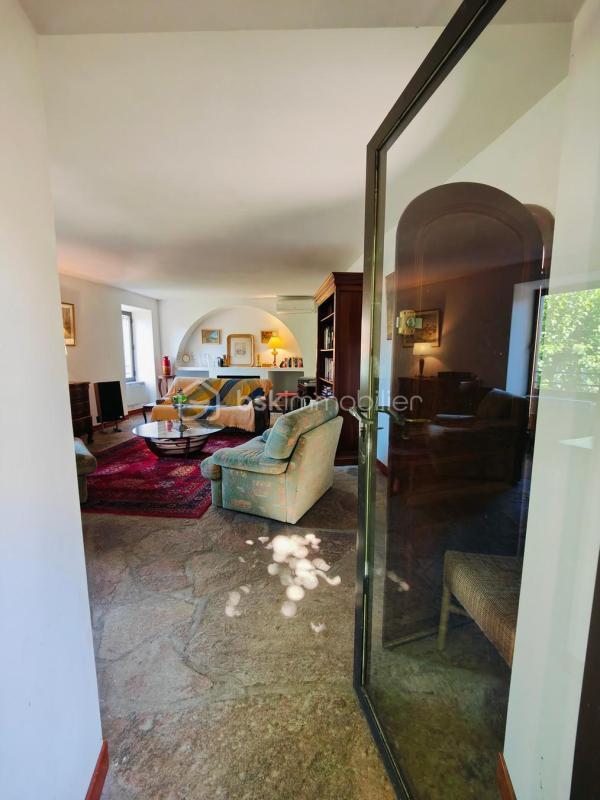 Maison en pierre - 181 m² - 6 pièces