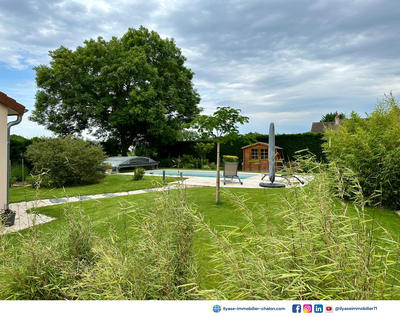 Maison - 225 m² - 7 pièces