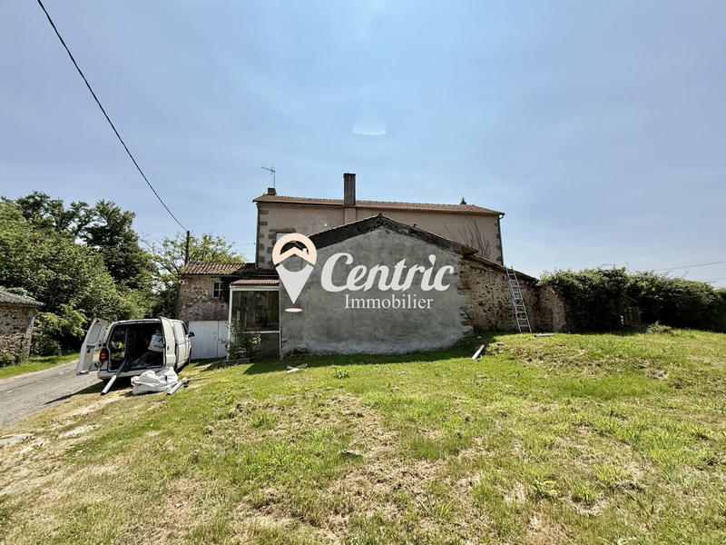 Maison ancienne - 242 m² - 6 pièces