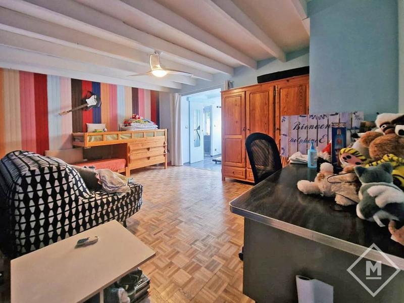 Maison - 282 m² - 7 pièces