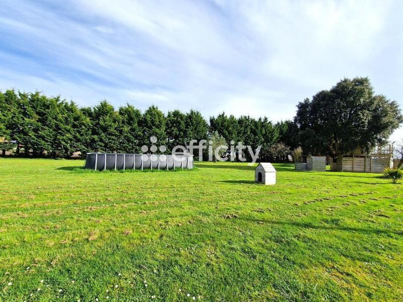 Maison - 195 m² - 7 pièces