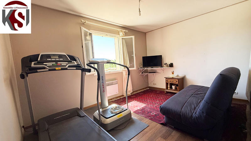 Maison - 210 m² - 5 pièces