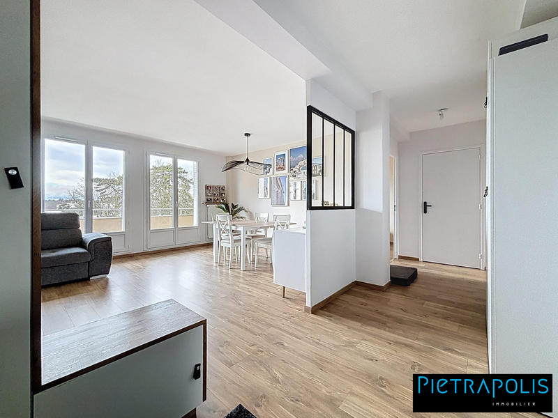 Appartement - 80 m² - 3 pièces