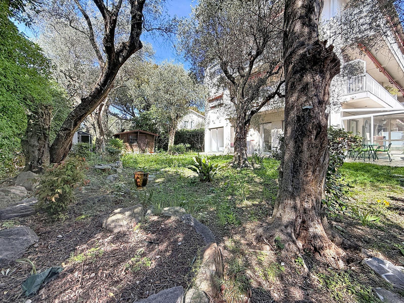 Appartement - 85 m² - 4 pièces