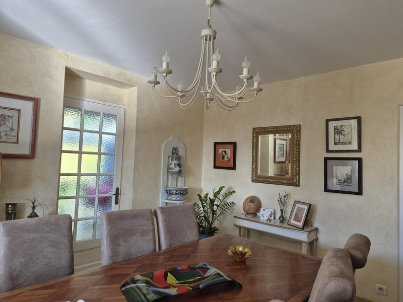 Propriété - 205 m² - 8 pièces