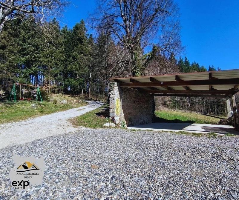 Maison - 171 m² - 7 pièces