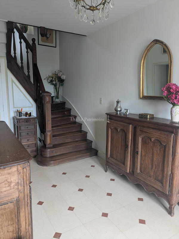 Maison - 278 m² - 12 pièces