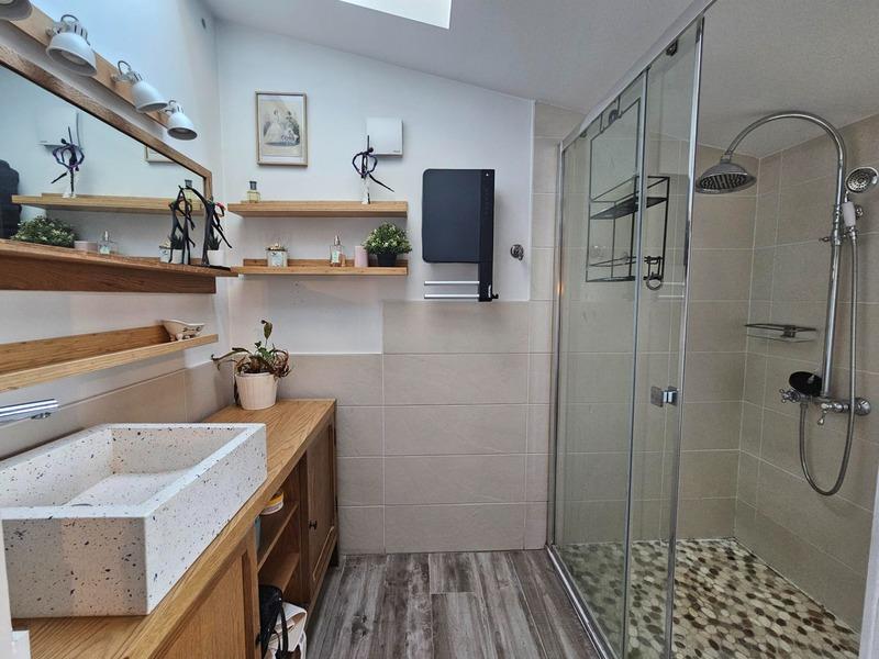 Maison en pierre - 175 m² - 7 pièces