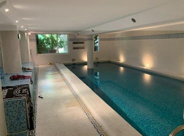 Propriété - 900 m² - 27 pièces