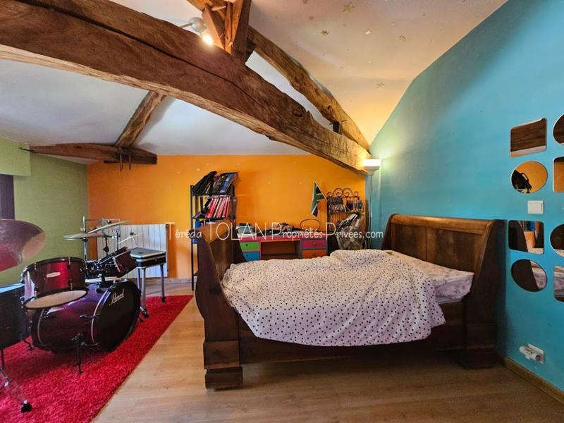 Maison - 324 m² - 10 pièces