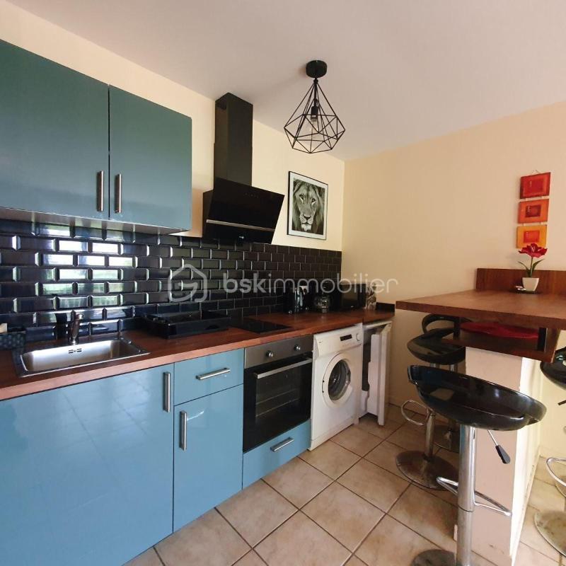 Studio - 30 m² - 1 pièce