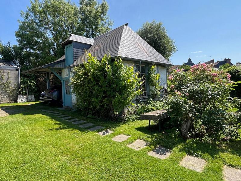 Maison - 200 m² - 7 pièces