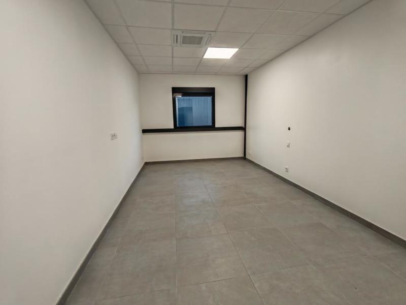 Bureau - 110 m² - 4 pièces