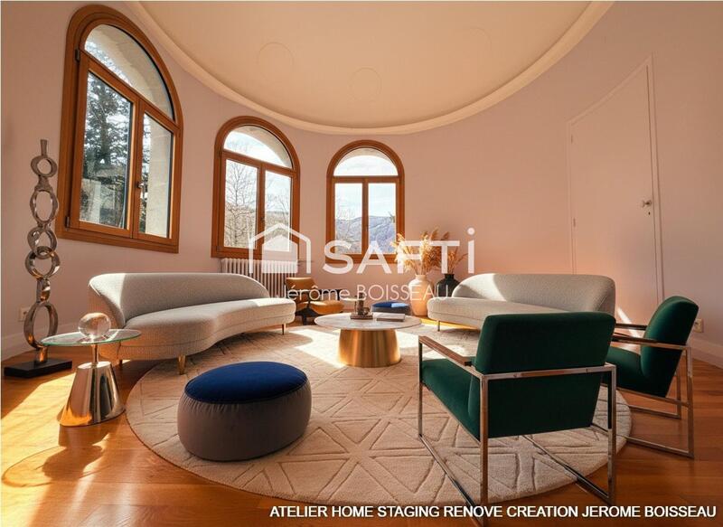 Maison - 495 m² - 12 pièces