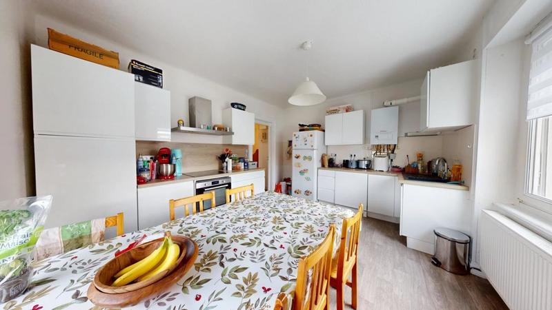 Maison - 189 m² - 8 pièces