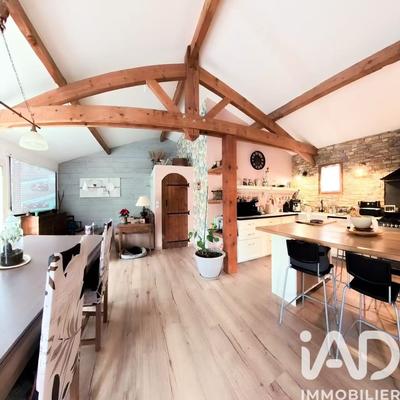 Maison - 88 m² - 3 pièces