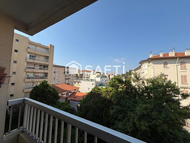 Appartement - 81 m² - 3 pièces