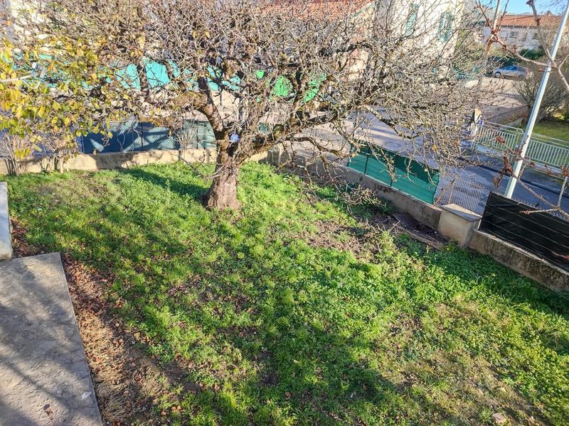 Maison - 180 m² - 8 pièces