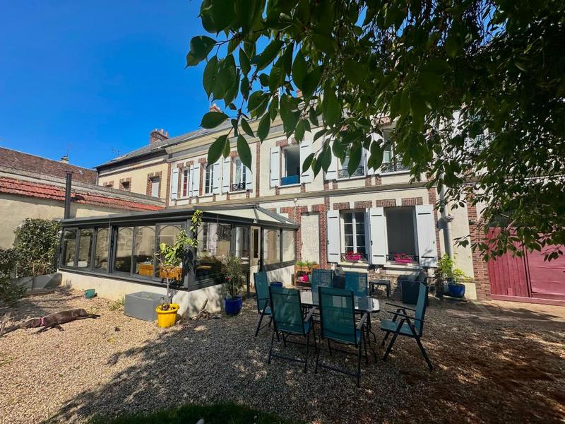 Maison - 295 m² - 7 pièces