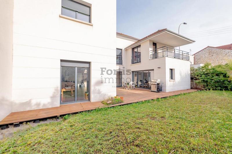 Maison d'architecte - 263 m² - 8 pièces