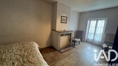 Maison - 202 m² - 4 pièces