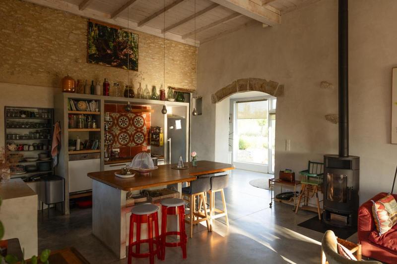 Propriété - 240 m² - 4 pièces