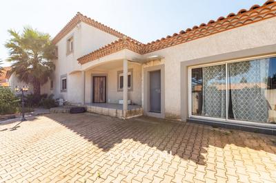 Maison - 202 m² - 6 pièces