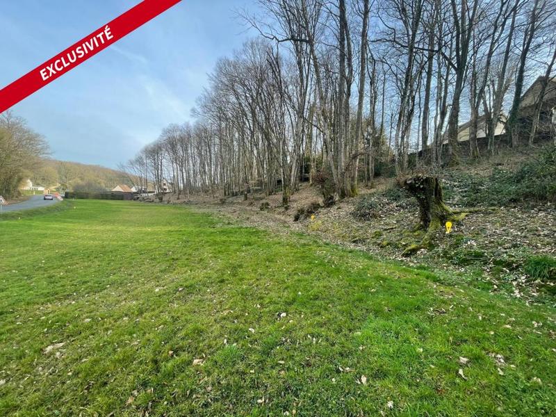 Terrain constructible - 1 349 m²