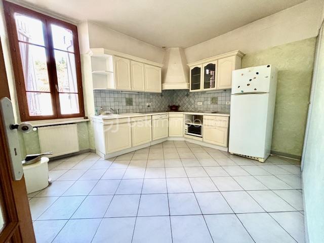 Maison ancienne - 172 m² - 8 pièces