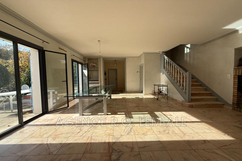 Maison - 180 m² - 7 pièces