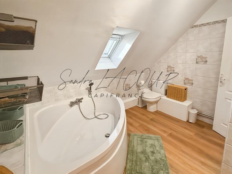 Maison - 127 m² - 5 pièces