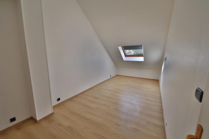 Maison - 180 m² - 5 pièces