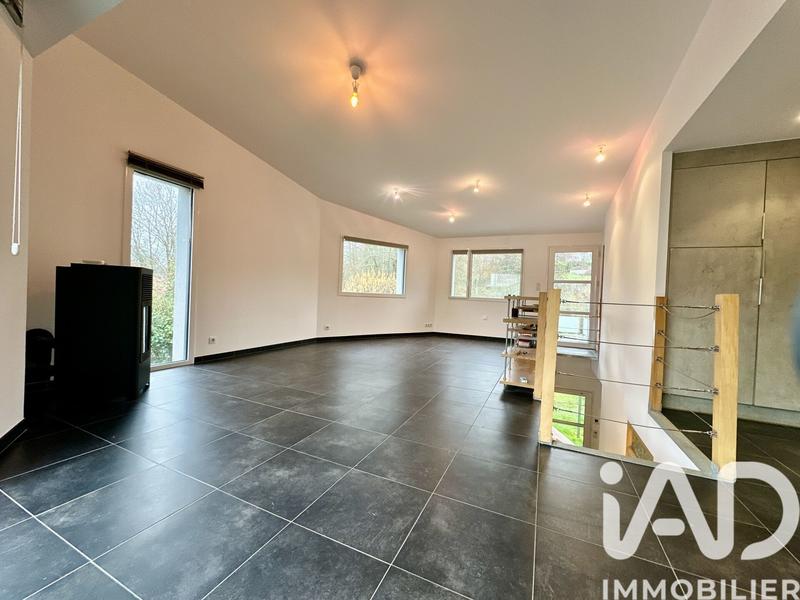 Maison - 96 m² - 5 pièces