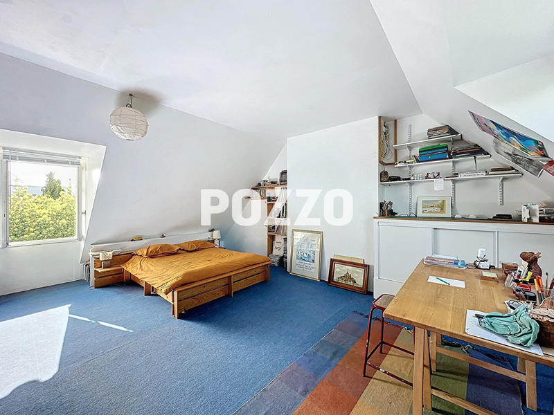 Maison - 263 m² - 10 pièces