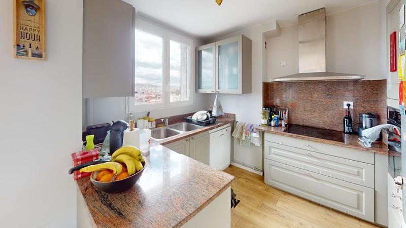 Appartement - 70 m² - 4 pièces