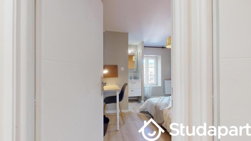 Chambre - 9 m² - 1 pièce