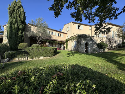 Maison - 364 m² - 11 pièces