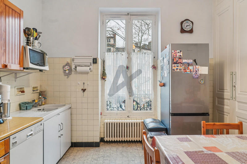 Appartement - 140 m² - 5 pièces